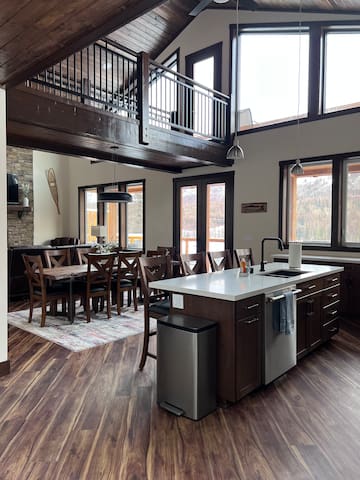 Grizzly Ridge managed Airbnb listing 2