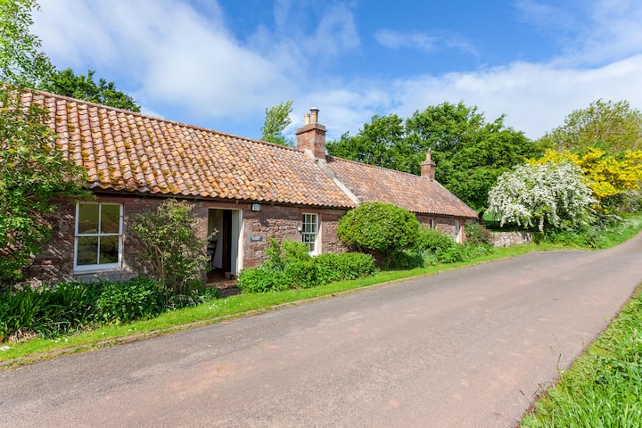 Old Smiddy Cottage - Dunbar