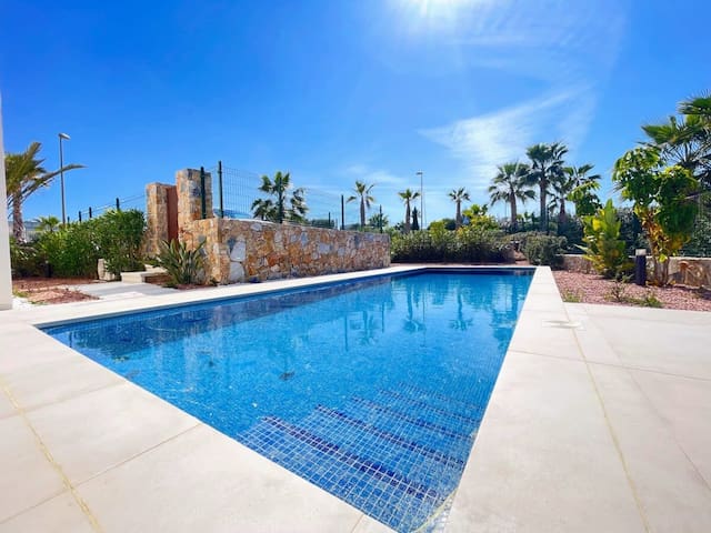 James Holidays managed Airbnb listing 1