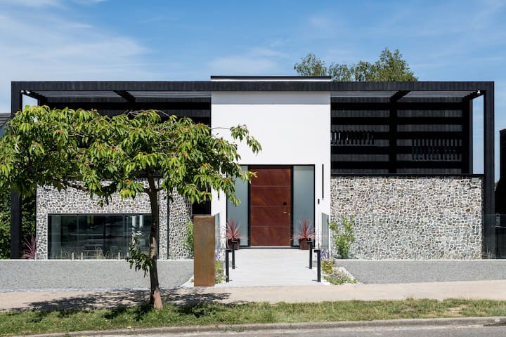 Travelnest managed Airbnb listing 3