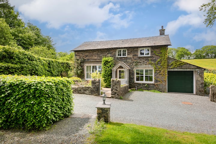 Hilltop At Hawkshead Hill - Hawkshead