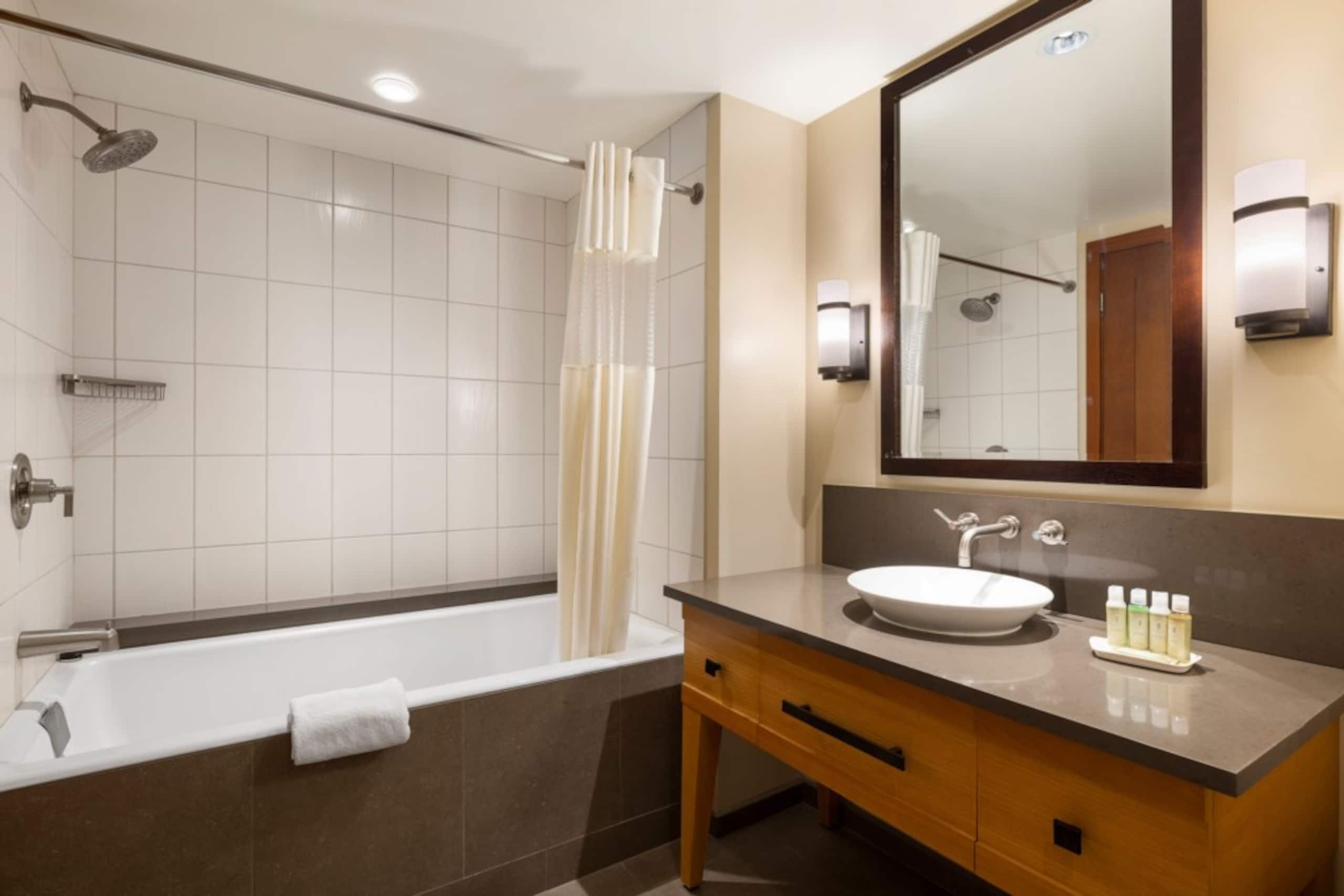 Villa in Kapolei · ★5.0 · 2 bedrooms · 4 beds · 2 shared baths - Image 29