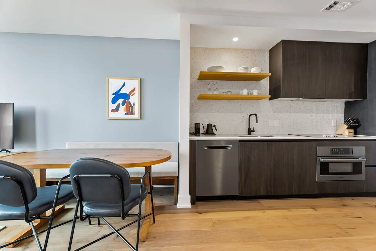 20th FL 1BR | Heated Pool | Gym | Bar
