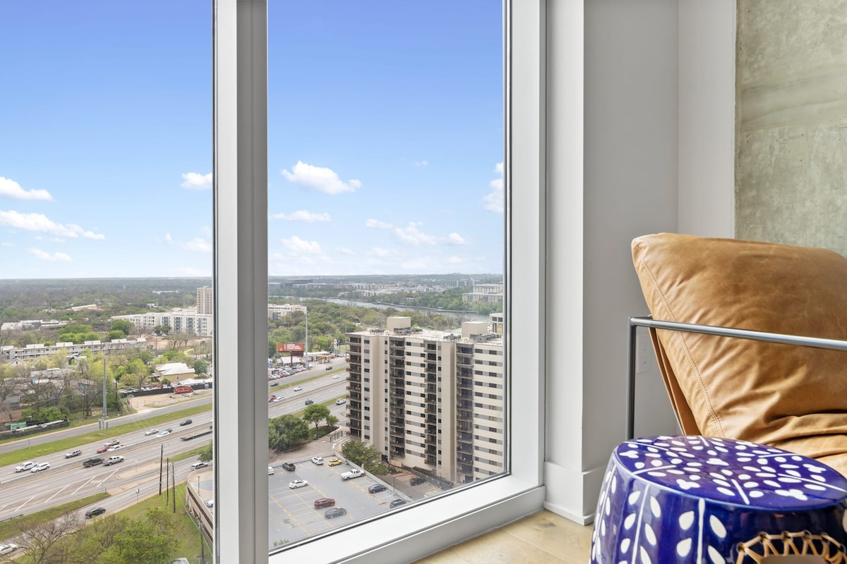 20th FL 1BR | Heated Pool | Gym | Bar