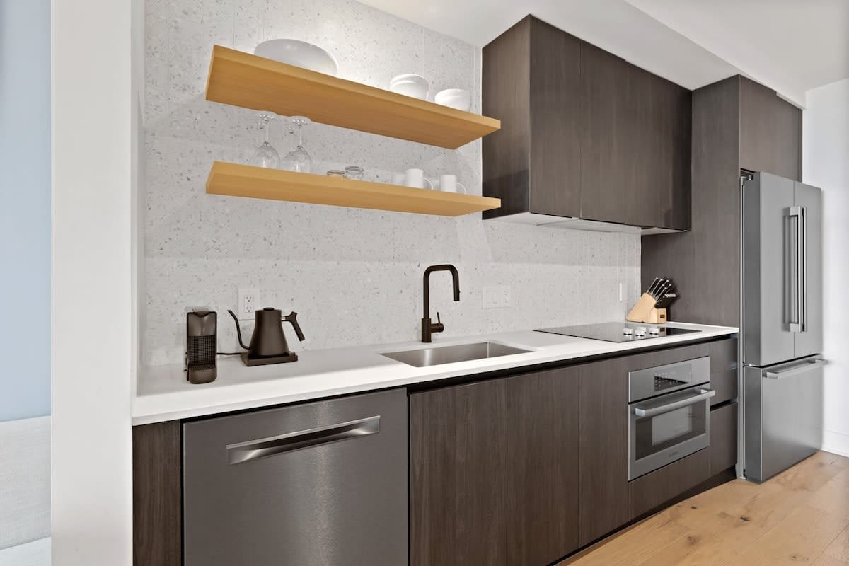 20th FL 1BR | Heated Pool | Gym | Bar