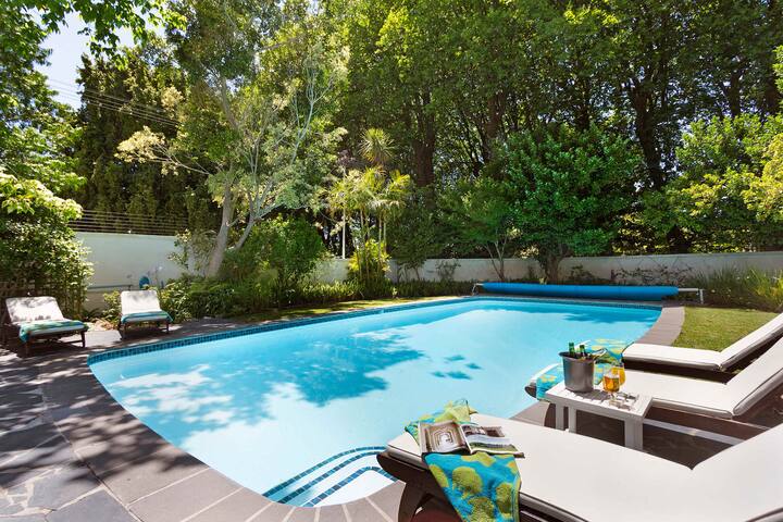 Craiglea Newlands – Villa with Pool & Tennis Court gallery image 2