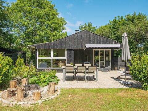 6 person holiday home in hemmet