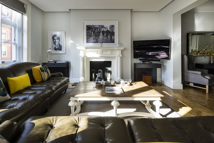 The Connaught Suite gallery image 2