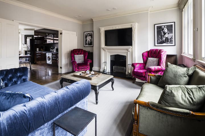 The Grosvenor Square Penthouse gallery image 3