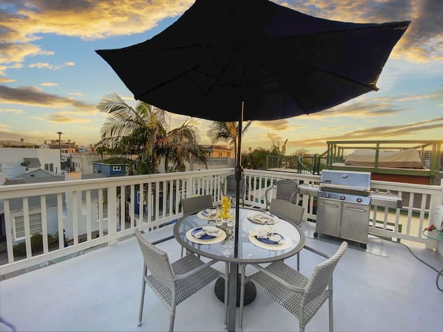 3BR | Bay View | Patio | Grill | Parking!