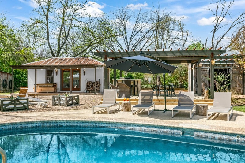 Casa Aloha | Pool, Fire-pit, Grill + more!