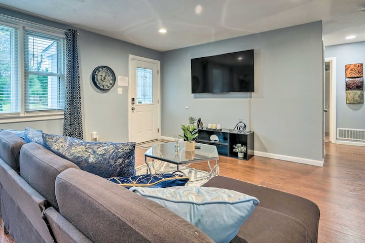 Spacious Fort Washington Home Near National Mall!