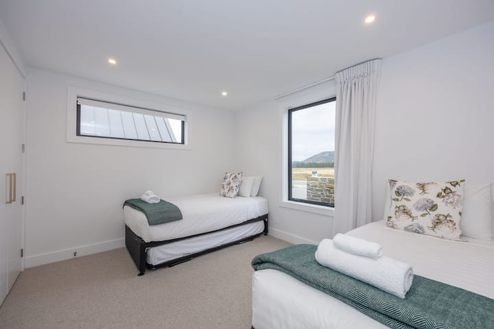 Letto 3 letti singoli singoli al piano di sotto