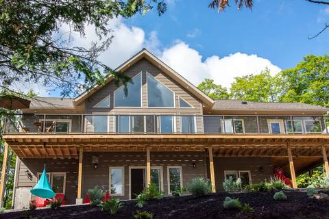 Waterfront cottage with Playground/SUP/Lily Pad.