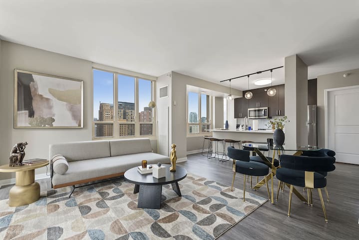 Elegant 2BR with Resort Amenities & City Views