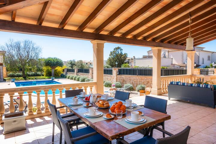 Villa Copinya Blanca gallery image 4