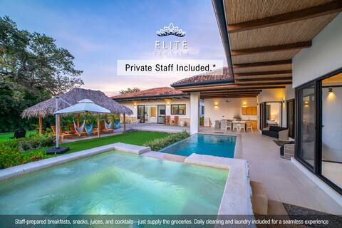 5 Min Drive to Beach, Heated Jacuzzi - Sleeps 20
