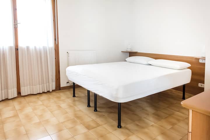 საძინებელი 1