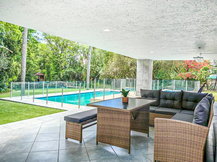 Luxury Bryanston Retreat | 4 Bed | Solar | Pool