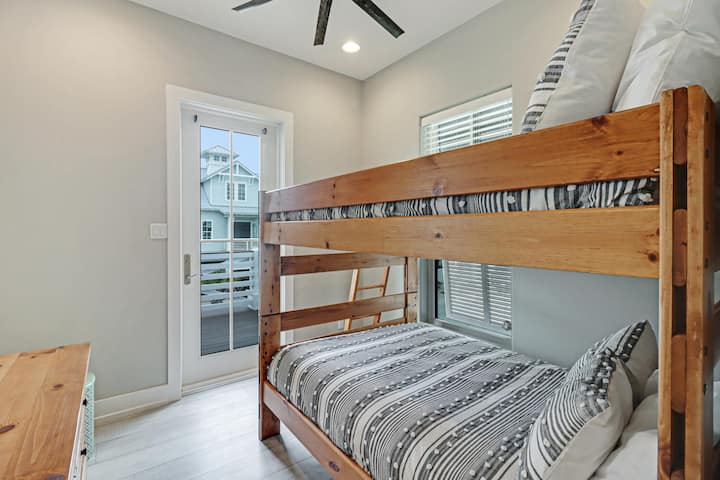 Soba s bračnim krevetom (160x200), 2. kat. 