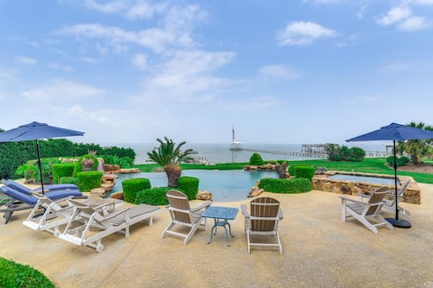 Private Dock + Pier: Luxe Villa on Galveston Bay!