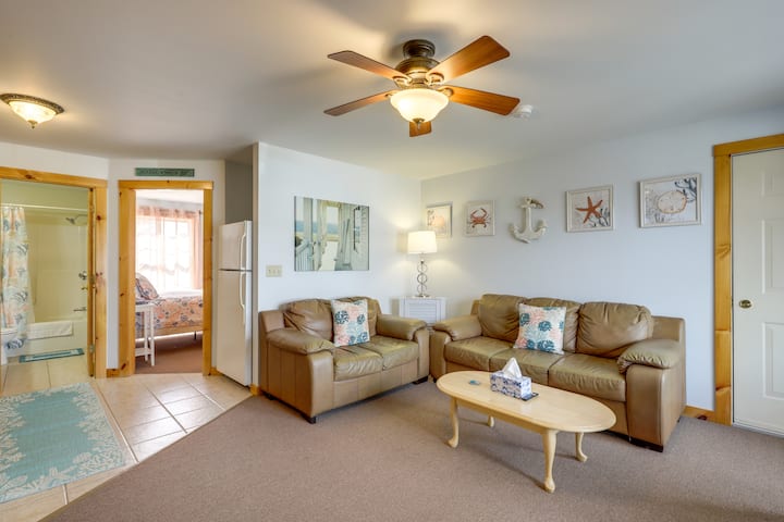 Wells Vacation Rental ~ 1 Mi To Beach Access! - Wells, ME