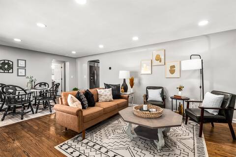 NEW! Relaxing & Peaceful 2 BR FLAT | Top Location
