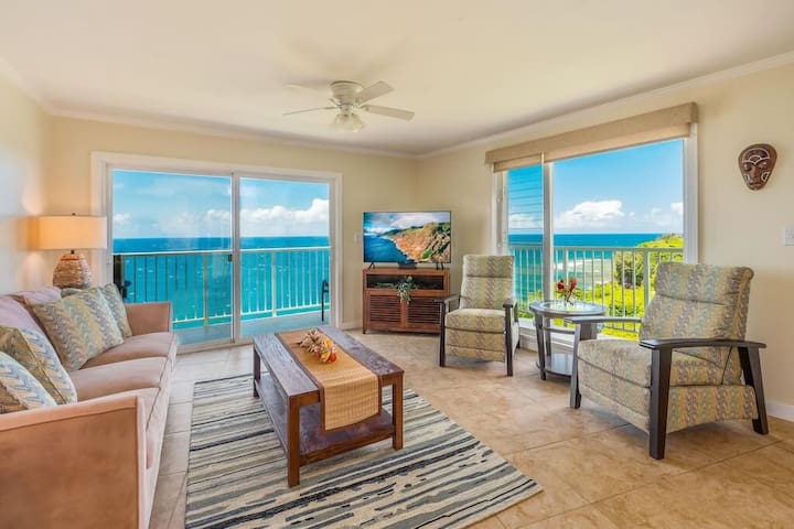 Oceanfront-Penthouse Suite