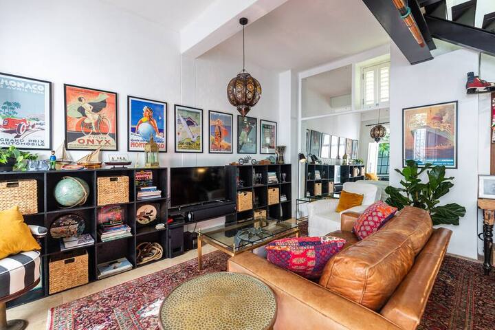 Eclectic in Bo Kaap I Free Wifi I AC I Parking gallery image 4