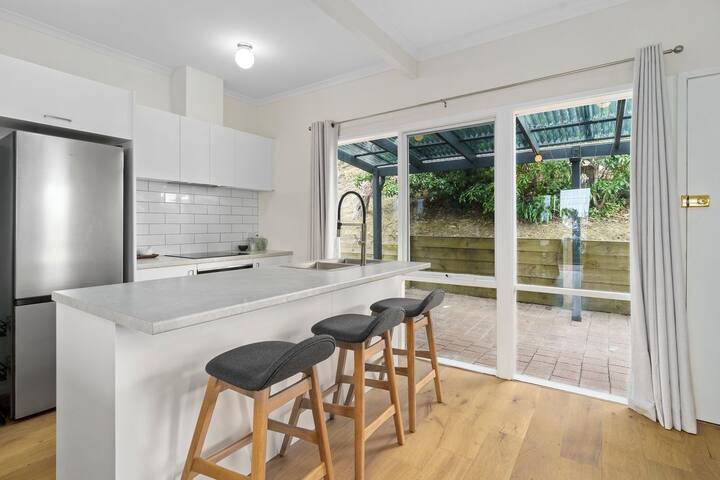 Attunga – Renovated beach house on Morley Avenue gallery image 3