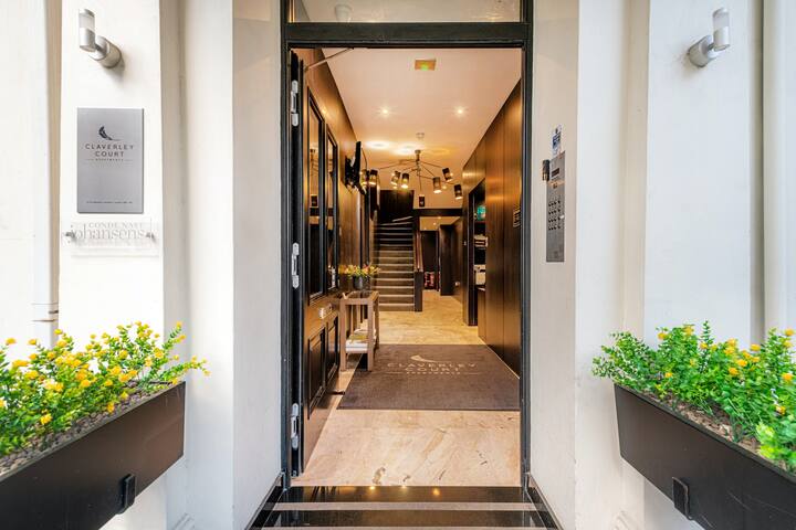 Knightsbridge Luxury 3 Bedroom Penthouse – Balcony gallery image 2