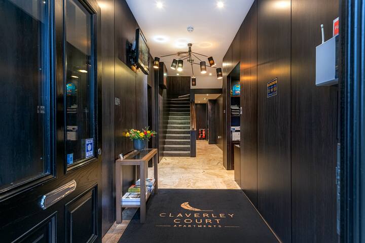 Knightsbridge Luxury 3 Bedroom Penthouse – Balcony gallery image 4