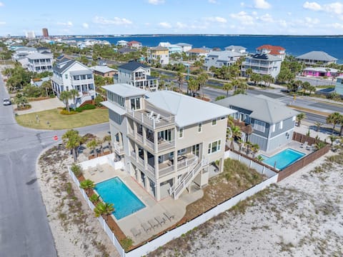 Castle de Playa | Gulf Views + Pool + Elevator