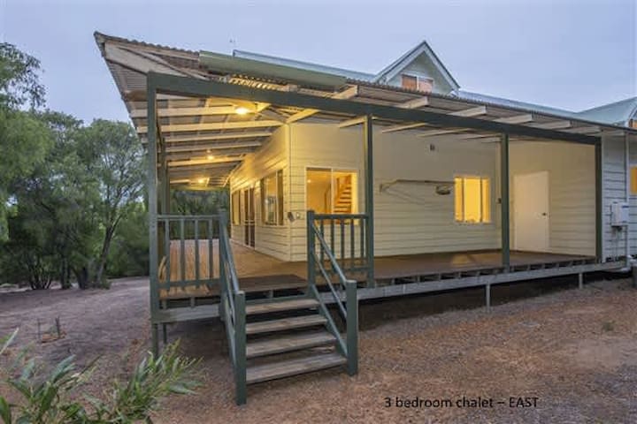Sea Breeze Chalet East, Yallingup