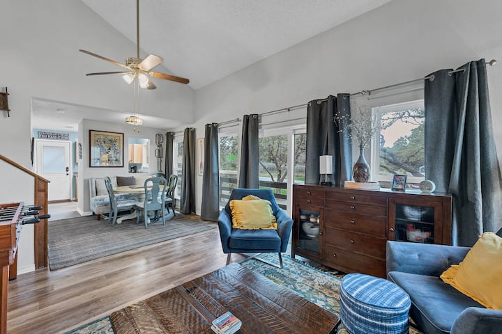 Cedar Casa At Canyon Lake, Hidden Getaway Gem! - Comal Park, Canyon Lake