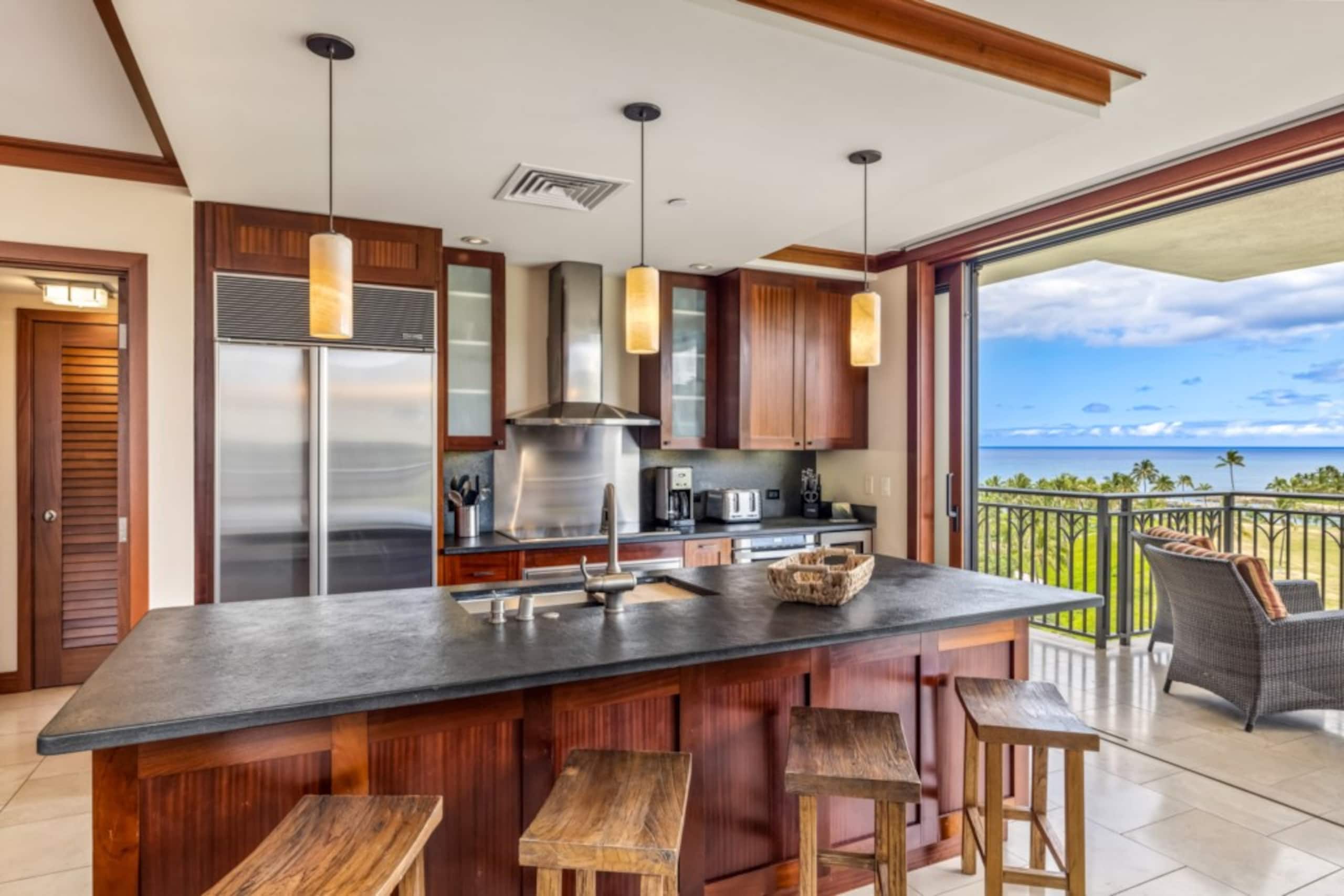 Condo in Kapolei · ★5.0 · 2 bedrooms · 4 beds · 2 private baths - Image 11