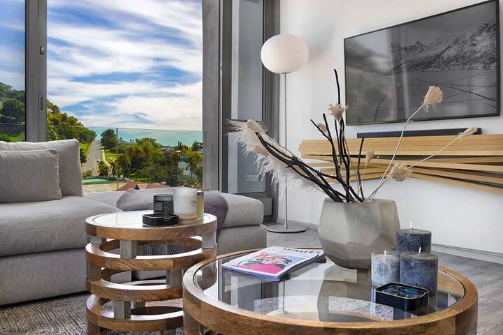 702 on Strand Cape Town – Panoramic Mountain Views gallery image 5