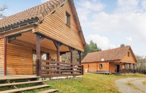 Amazing home in Sainte Croix-Volvestre