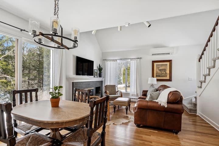Renovated Condo With Golf Views, Fairway Village - Woodstock, VT
