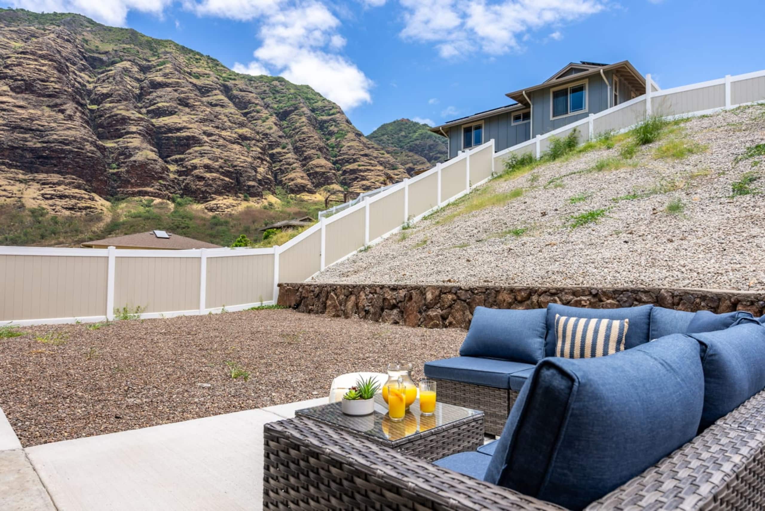 Home in Waianae · ★4.92 · 4 bedrooms · 5 beds · 2.5 private baths - Image 41