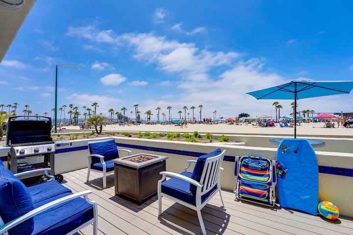 Oceanfront Paradise | Fire Pit, AC, BBQ, Views!
