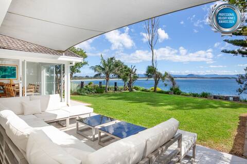 Karelda - Pet Friendly - Absolute Waterfront