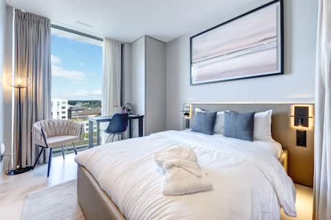Queen Bed / Bar / 15´to Airport & HB / Gym #641