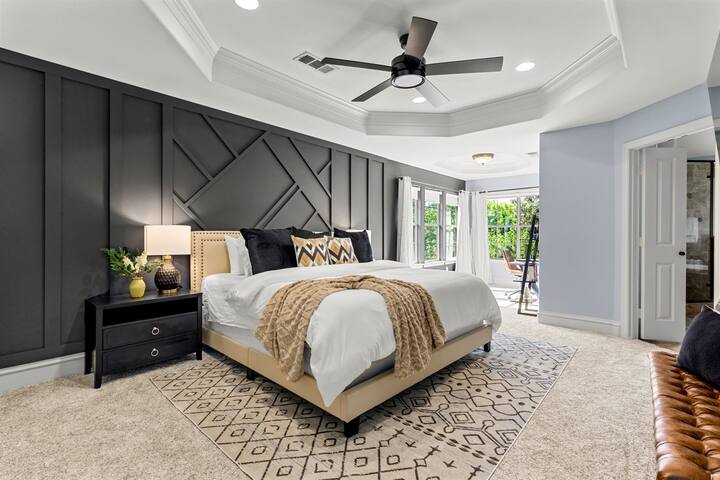 Luxury Dallas Home | Game Room | Fire Pit gallery image 4