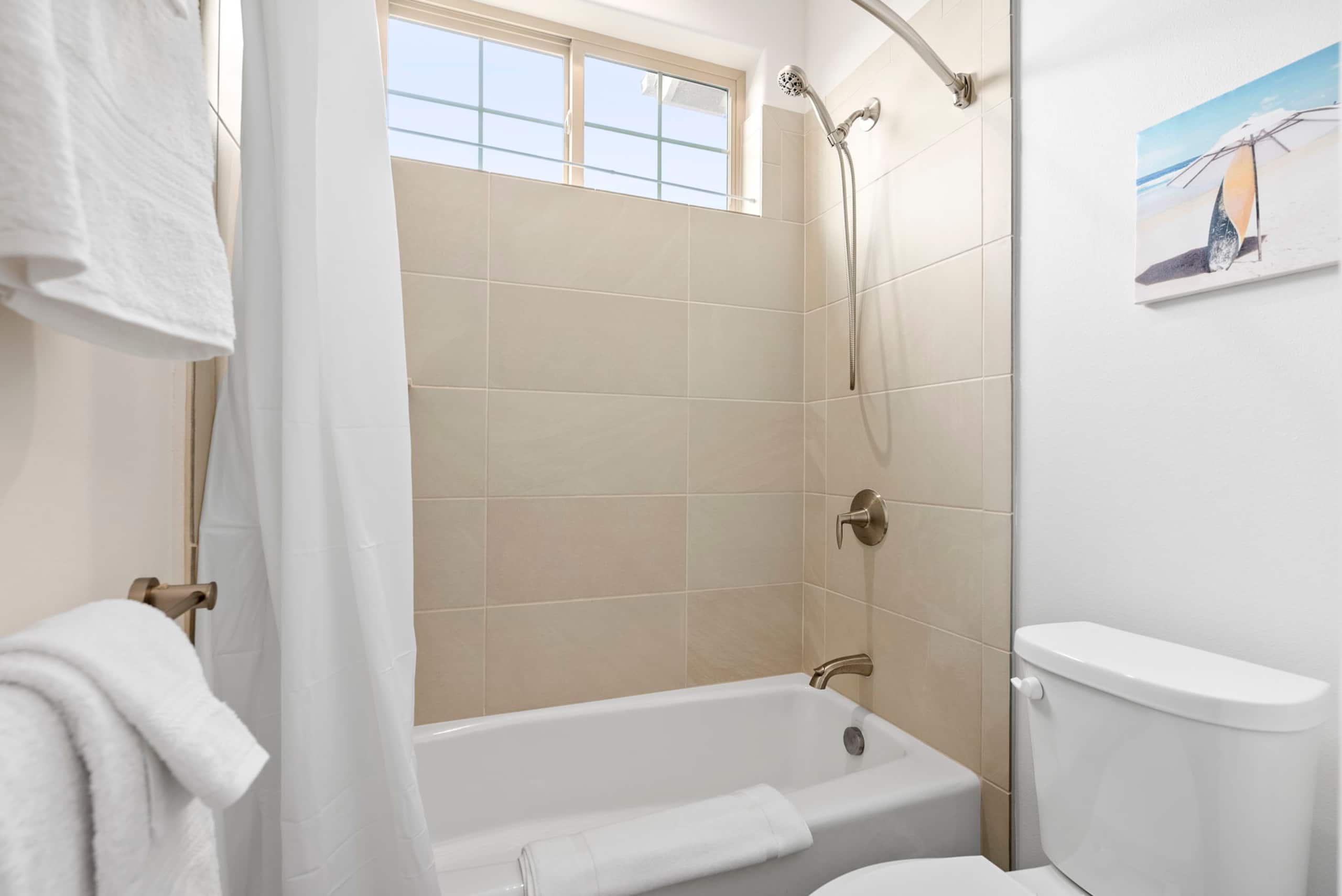 Home in Waianae · ★4.93 · 3 bedrooms · 5 beds · 2.5 private baths - Image 20