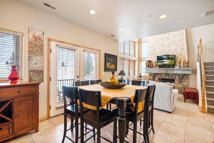 Wolf Creek Rentals managed Airbnb listing 2
