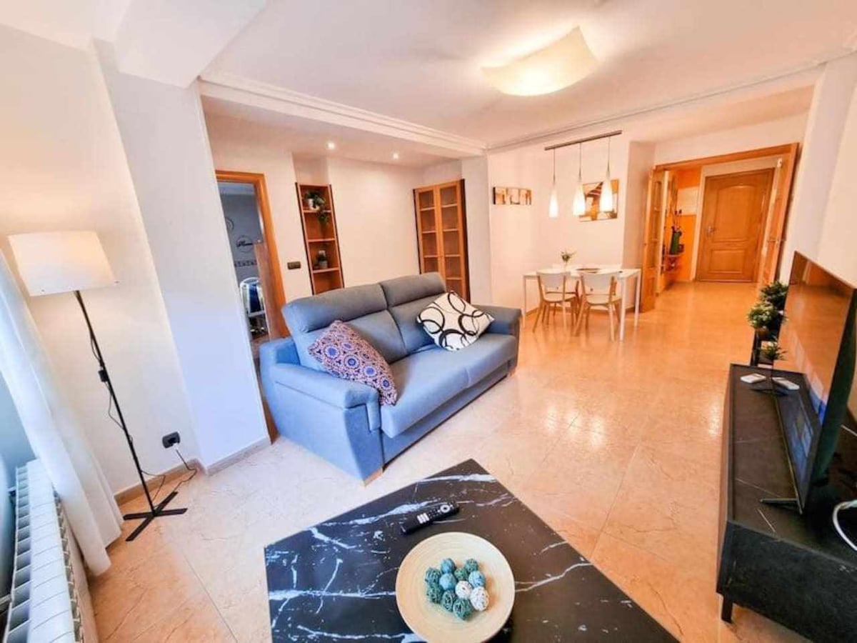 Successful Airbnb property: The Pilar Clock LikeAtHome in El Rabal