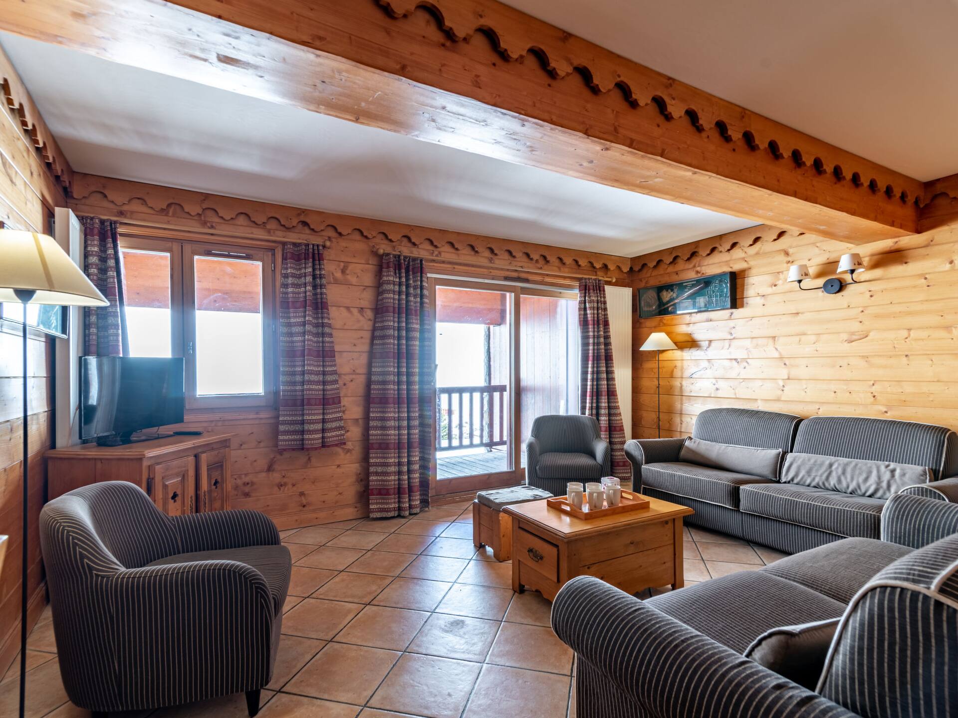 Apartment Ecrin des Neiges - Val Claret-3 by Interhome