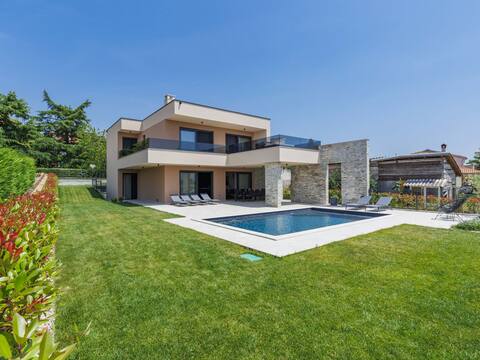 Prudensia by Interhome
