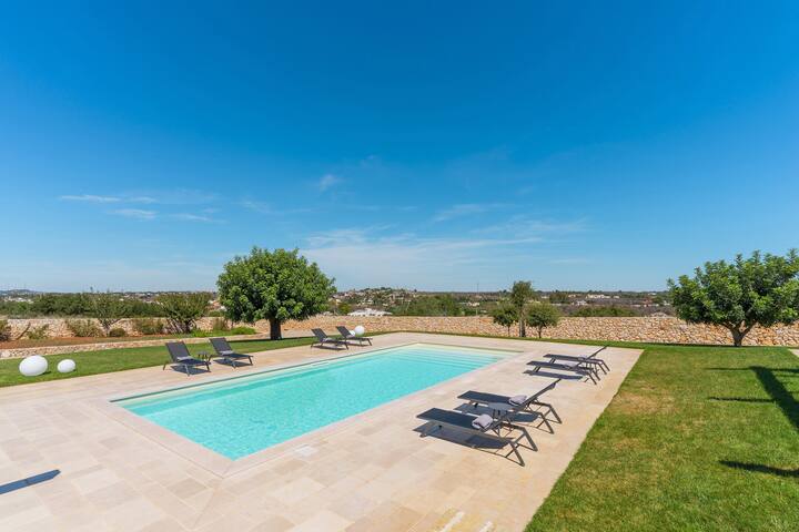 Domina 55 by Perle di Puglia gallery image 4